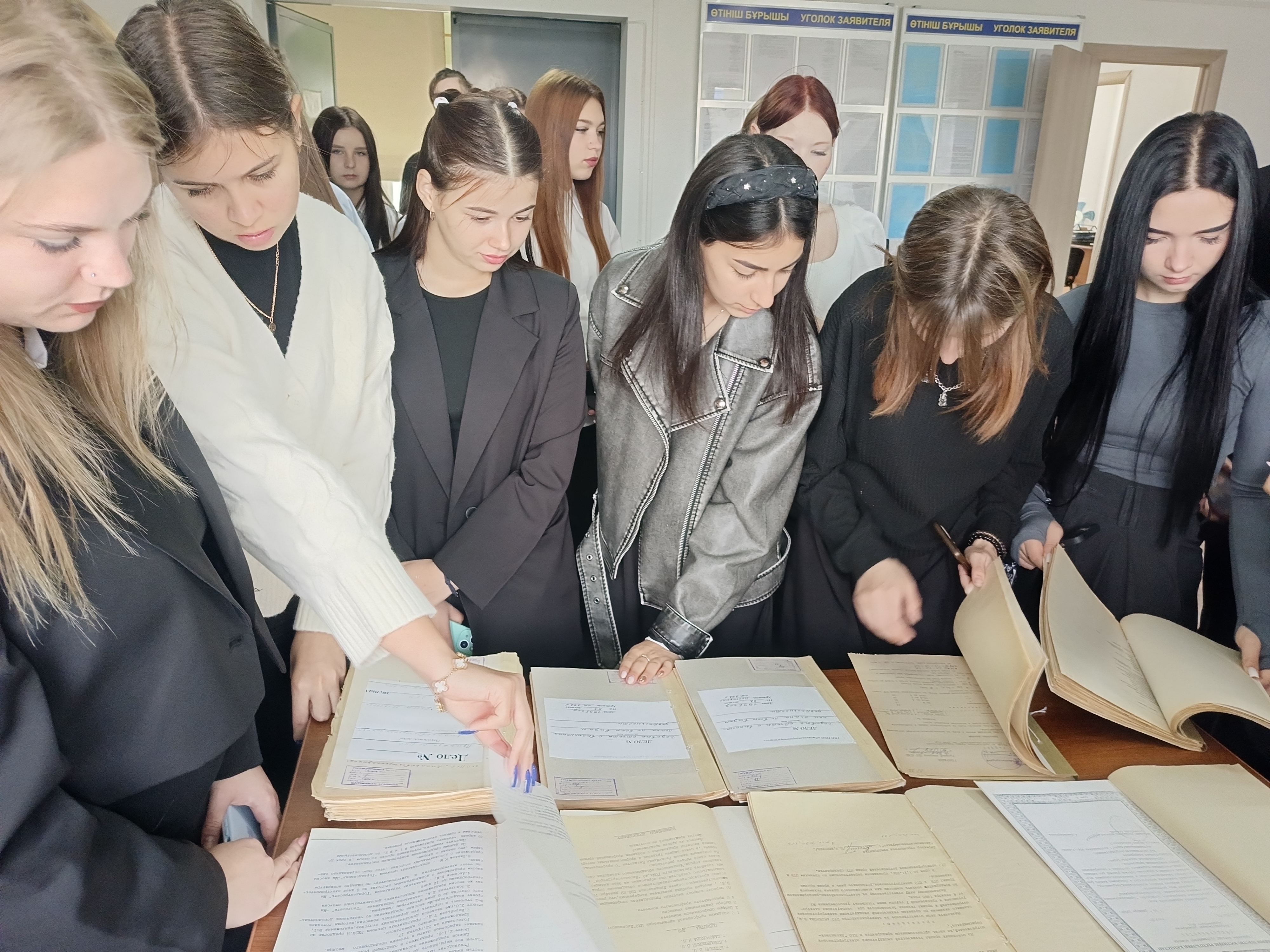 Архивистом Лисаковского регионального государственного архива проведена обзорная  экскурсия