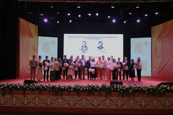 В ТУРКЕСТАНЕ ПРОШЕЛ РЕСПУБЛИКАНСКИЙ КОНКУРС «ТІЛ ШЕБЕРІ»