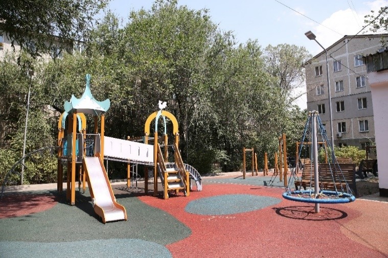 Алмалы ауданындағы аулалар «Халық қатысатын бюджет» бағдарламасы аясында жаңарып жатыр