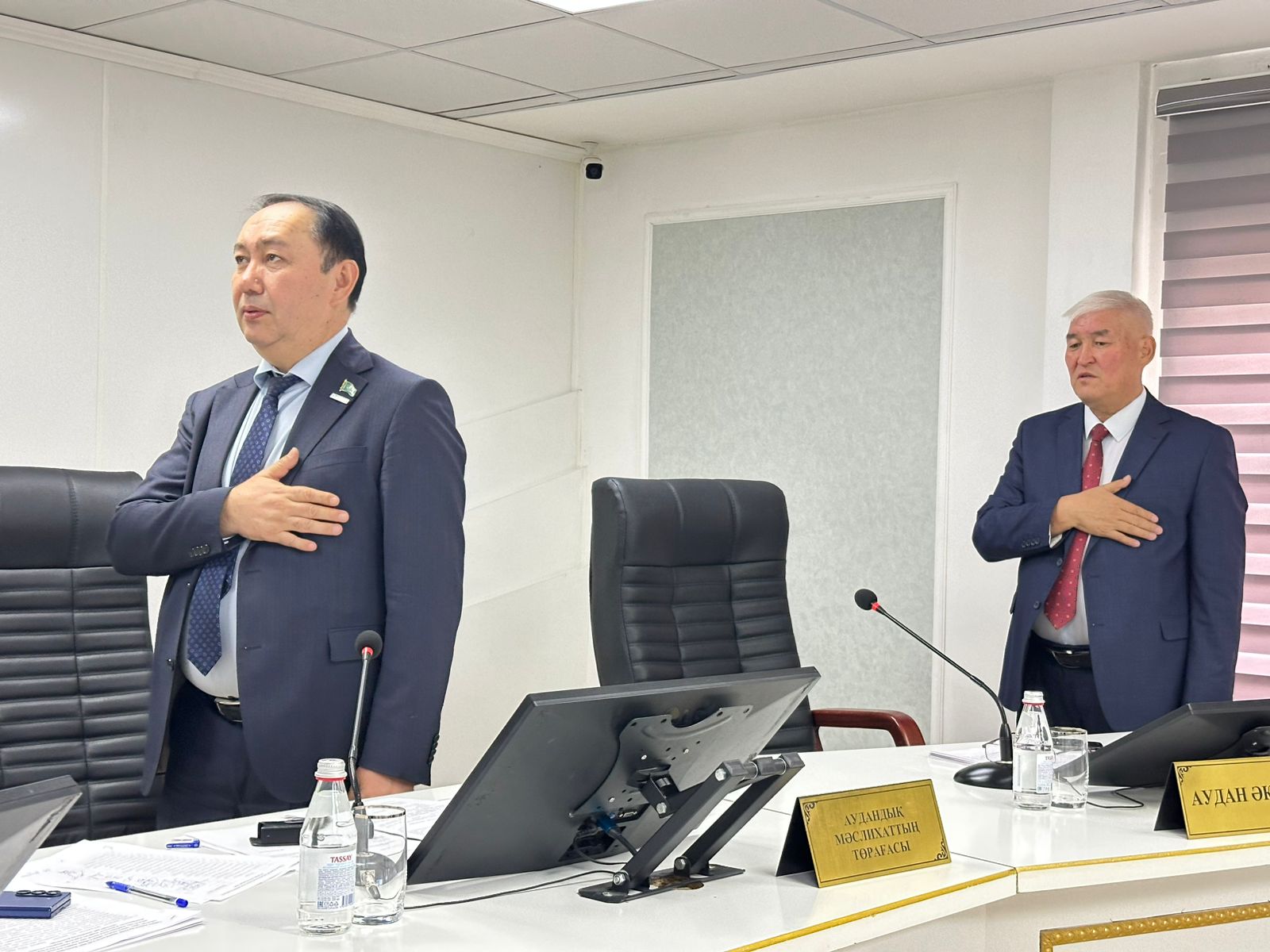 Сайрам аудандық мәслихатының кезекті сессиясы өтті