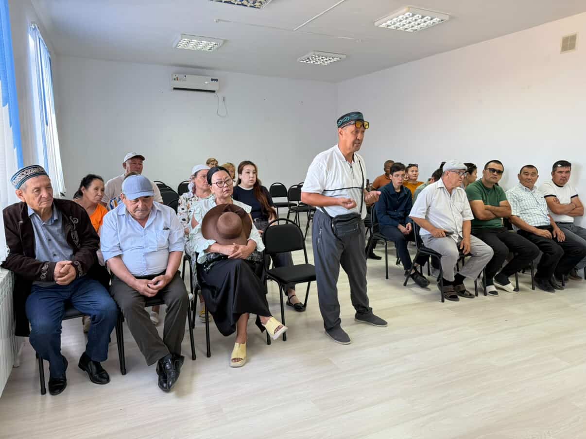 Атырау қаласы Кеңөзек ауылдық округінің тұрғындарына құқықтық мәселелер бойынша «Тегін заң көмегі» акциясы аясында қоғамдық қабылдау өткізілді