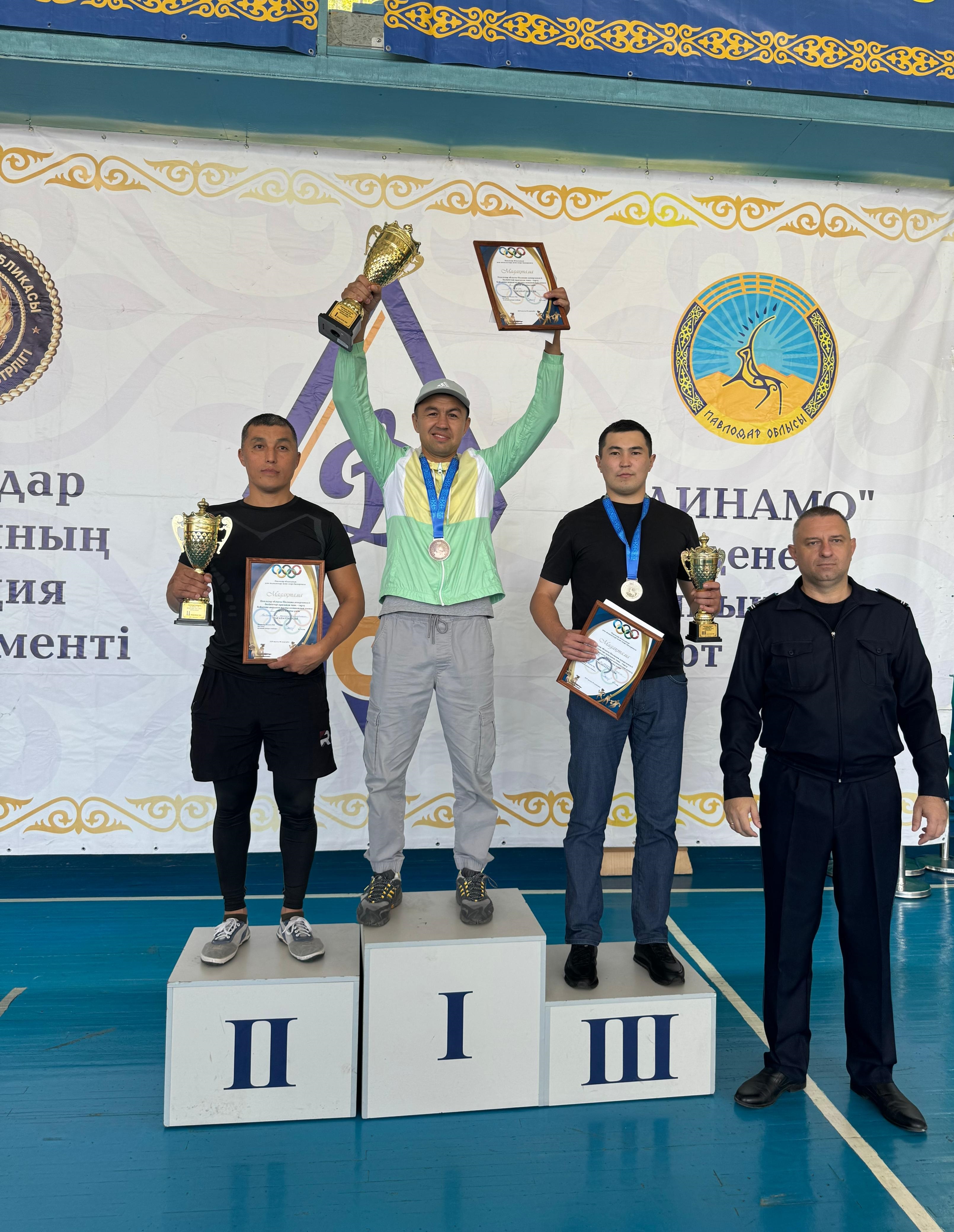 Легинс киген әйелдермен порно видеоны қараңыз