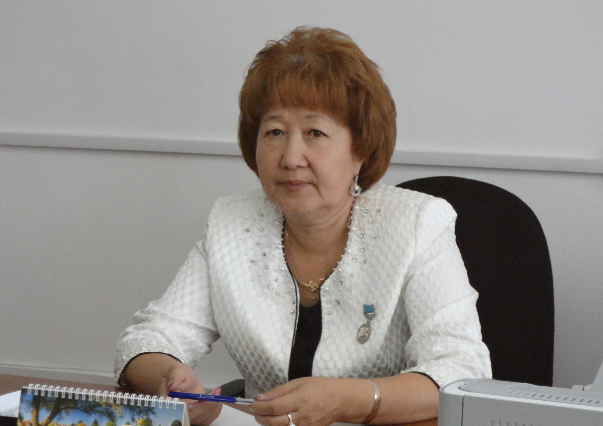 Фильмдегі жалаңаш Анна Мен әнші Максимді ұрдым.