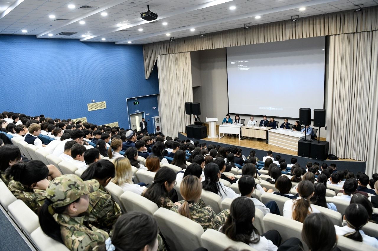«Заң және тәртіп»: Мектептерде заңды бұзбау жайлы ашық әңгімелер өтіп жатыр