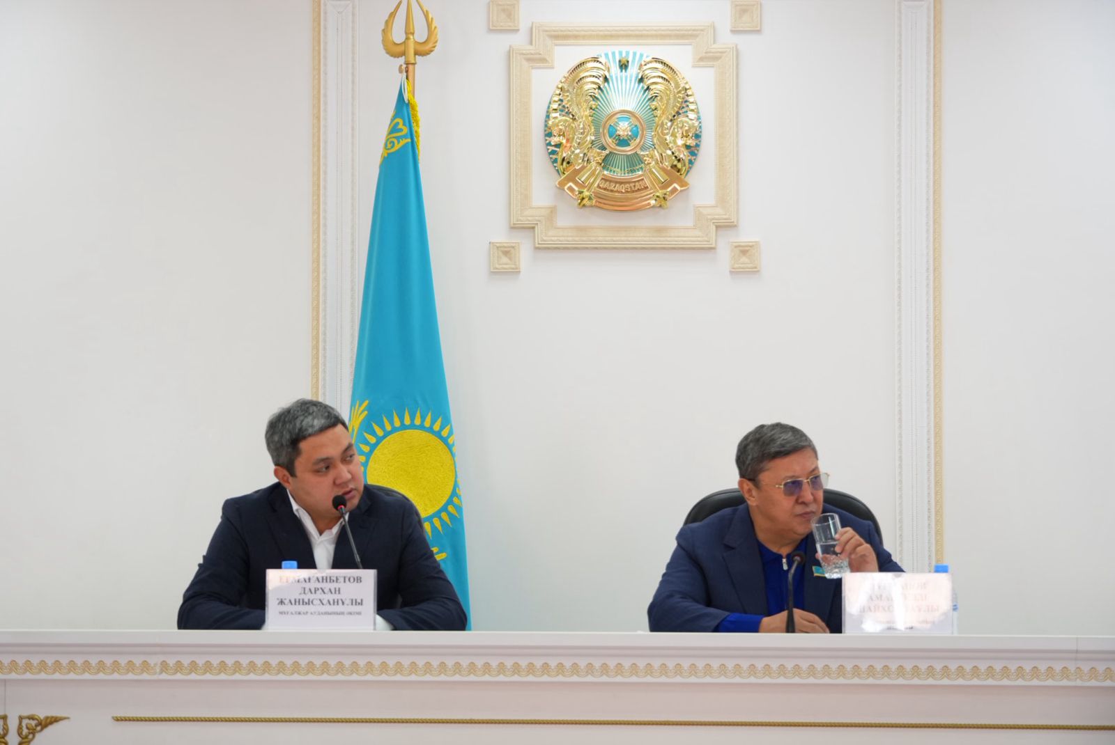 ДЕПУТАТ  СЕНАТА ПОСЕТИЛ МУГАЛЖАРСКИЙ РАЙОН