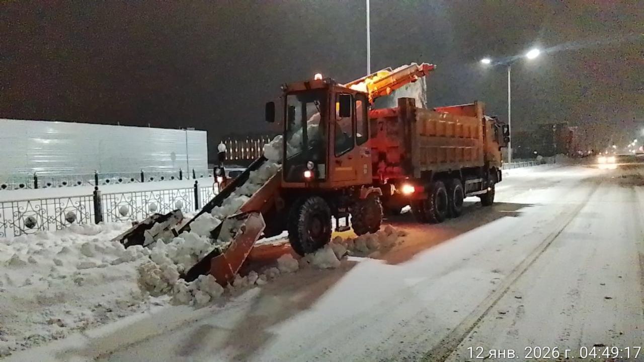 Более 3 000 дорожных рабочих и около 2 000 единиц спецтехники заняты в снегоуборочных работах в Астане