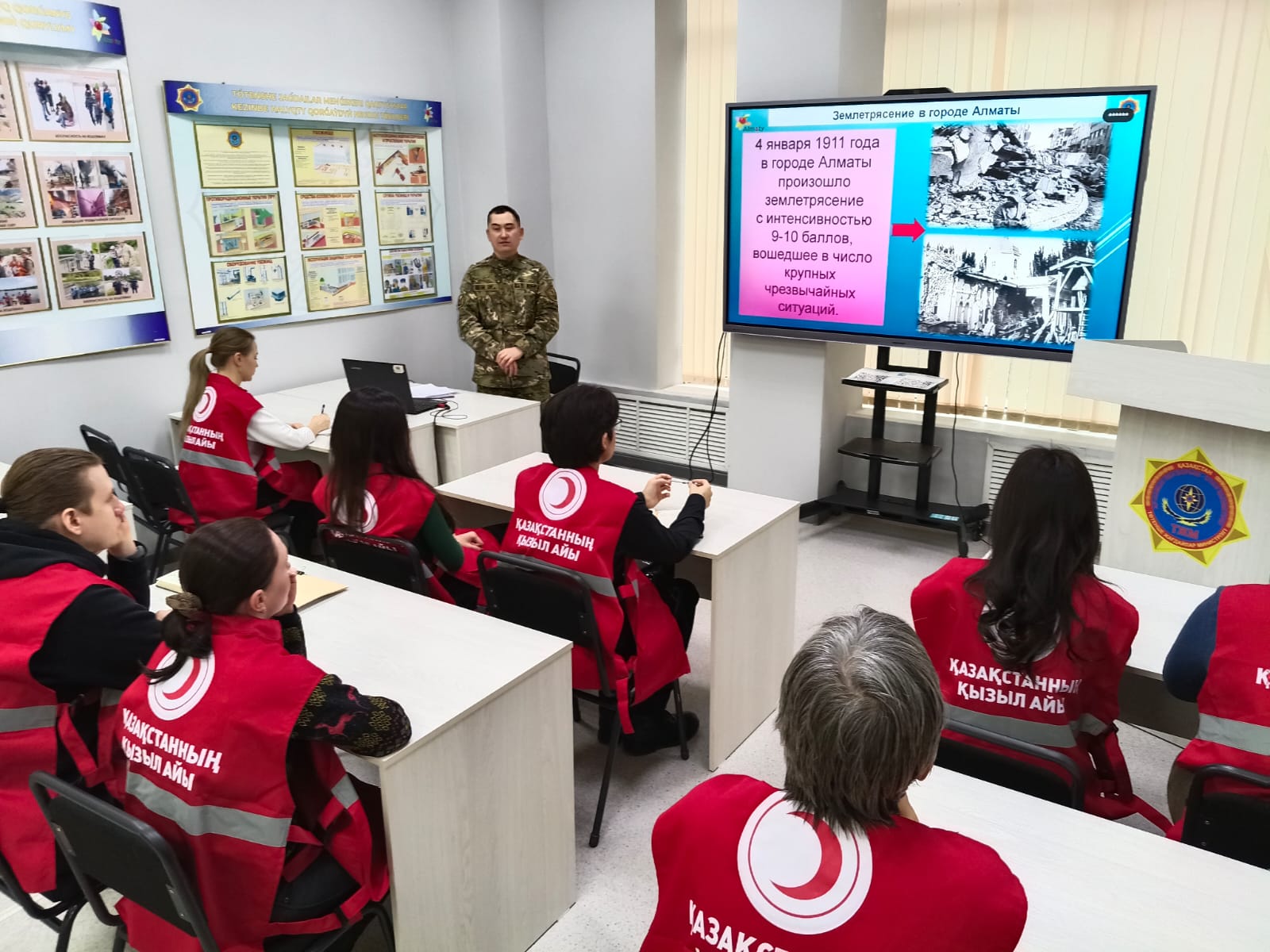 Жаңа оқу жылы:  волонтерлер жауапты миссиямен!