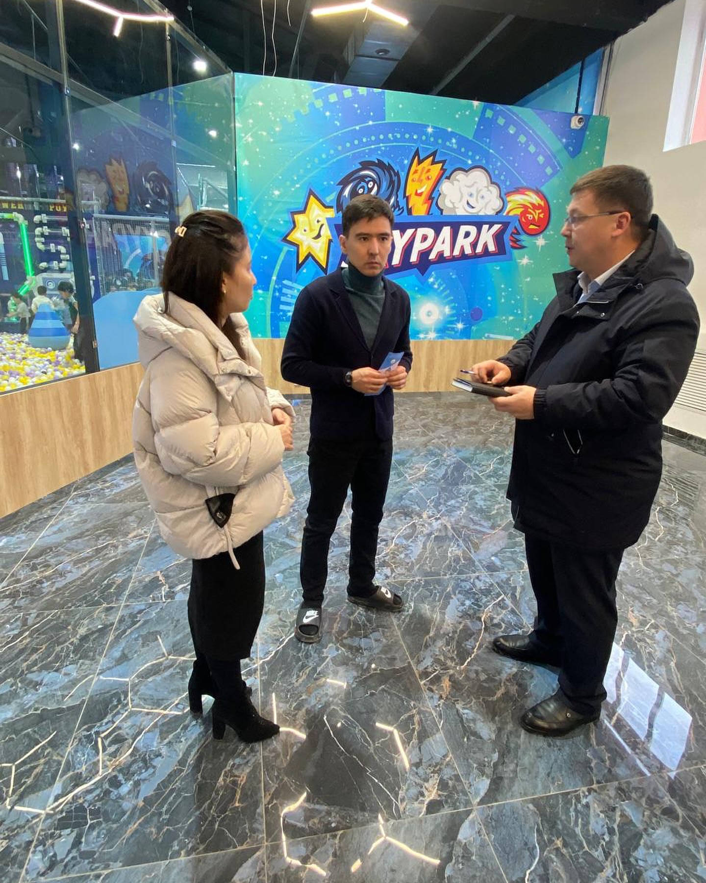 Аттракциондар мен балалардың ойын алаңдарына арналған жабдықтардың пайдалану кезінде қауіпсіздігін қамтамасыз ету туралы түсіндірме жүргізілді