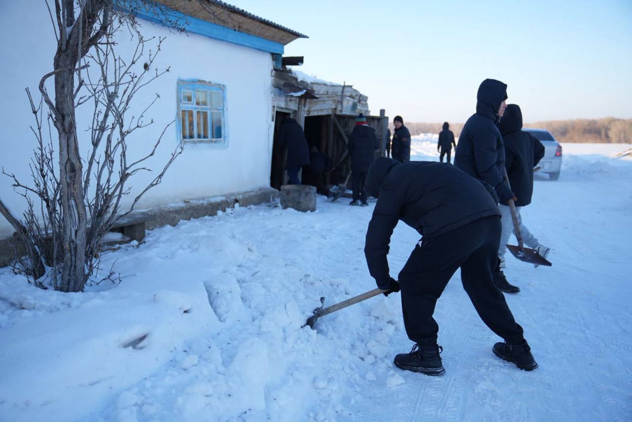 Акция помощи пожилым людям прошла в селе Чекоман