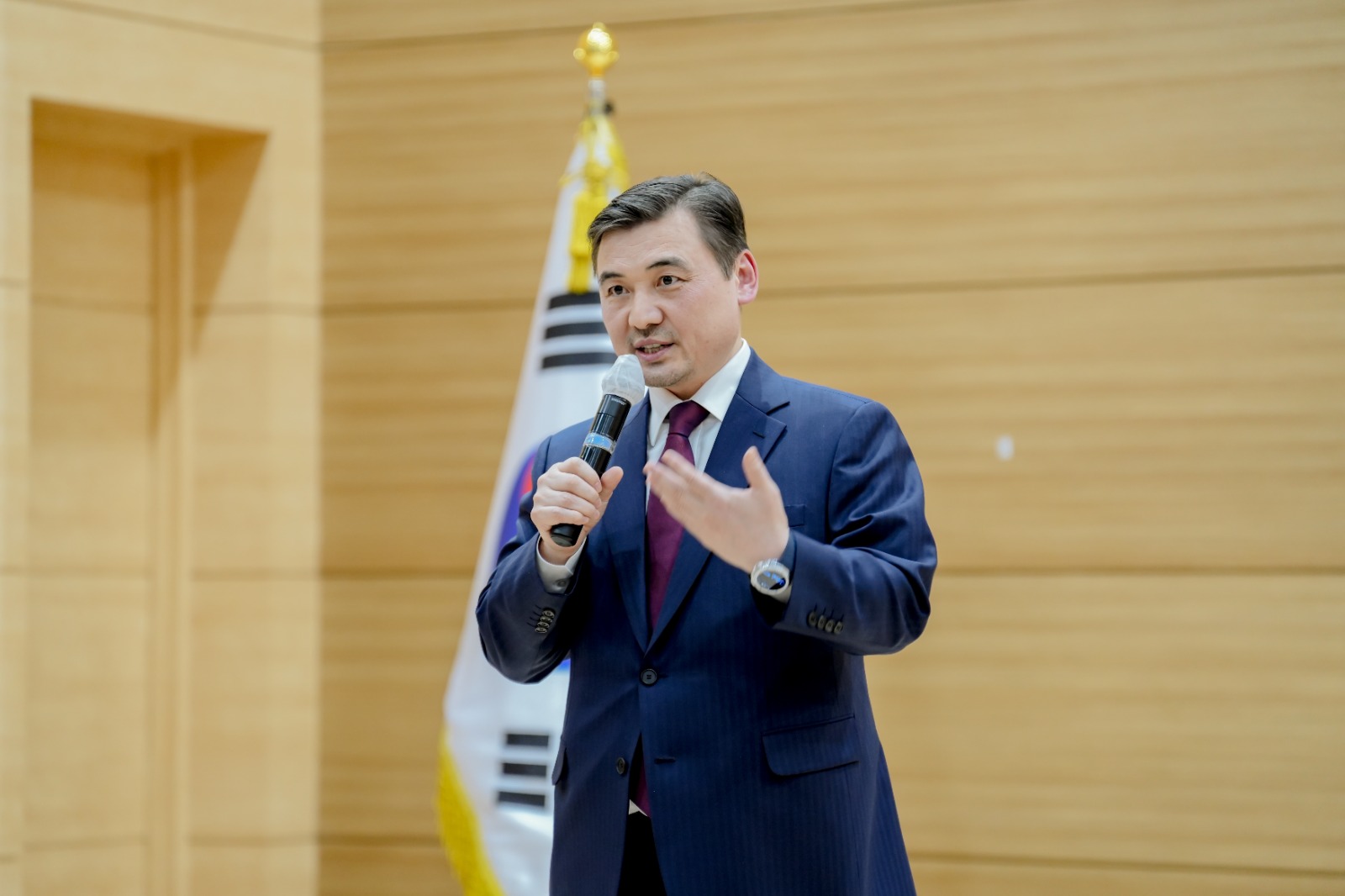 Сеулде Қазақстан Президентінің елді жаңғыртудың жаңа кезеңі туралы сұхбаты талқыланды