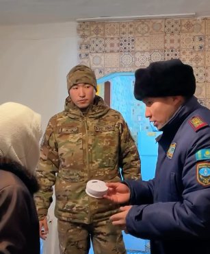 «ДОБРЫЙ РАЙОН»: СПАСАТЕЛИ ПРОТЯНУЛИ РУКУ ПОМОЩИ