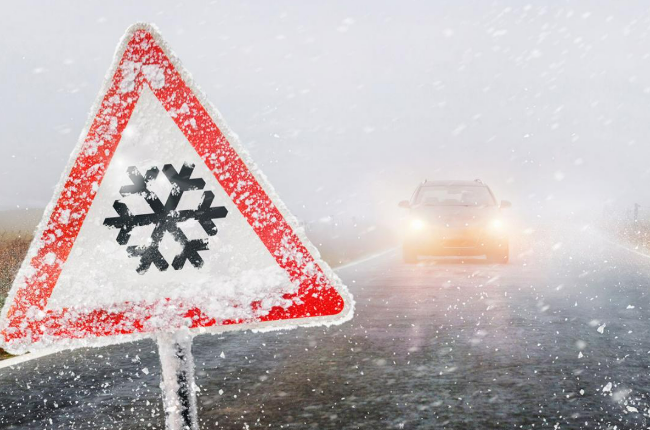 Рекомендации спасателей: действия населения при снежных заносах на автодорогах