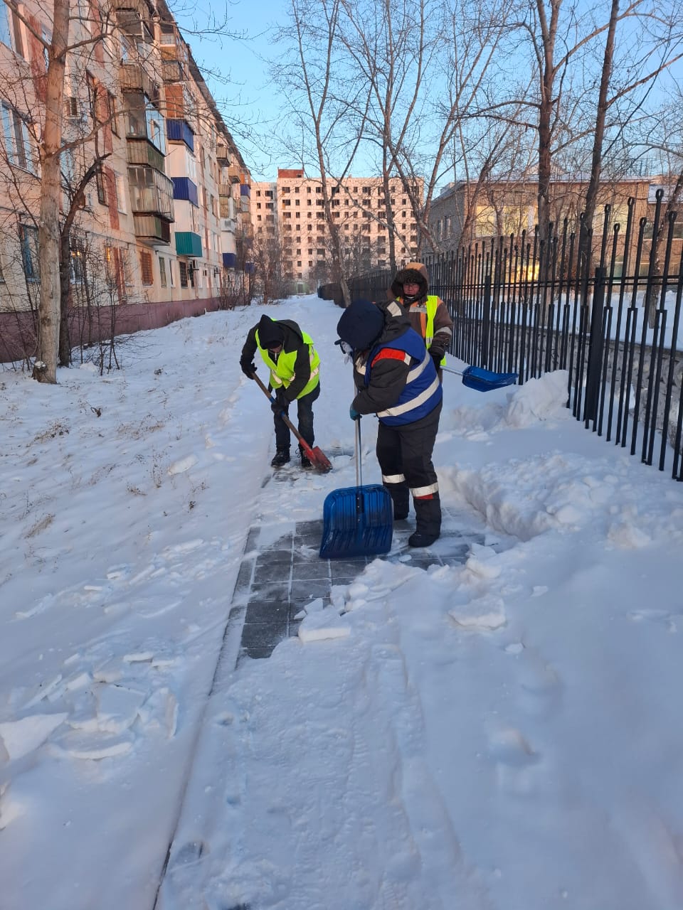 ОО "Рудненское городское добровольное общество инвалидов" осуществляет работы по зимнему содержанию улиц посёлка Качар.