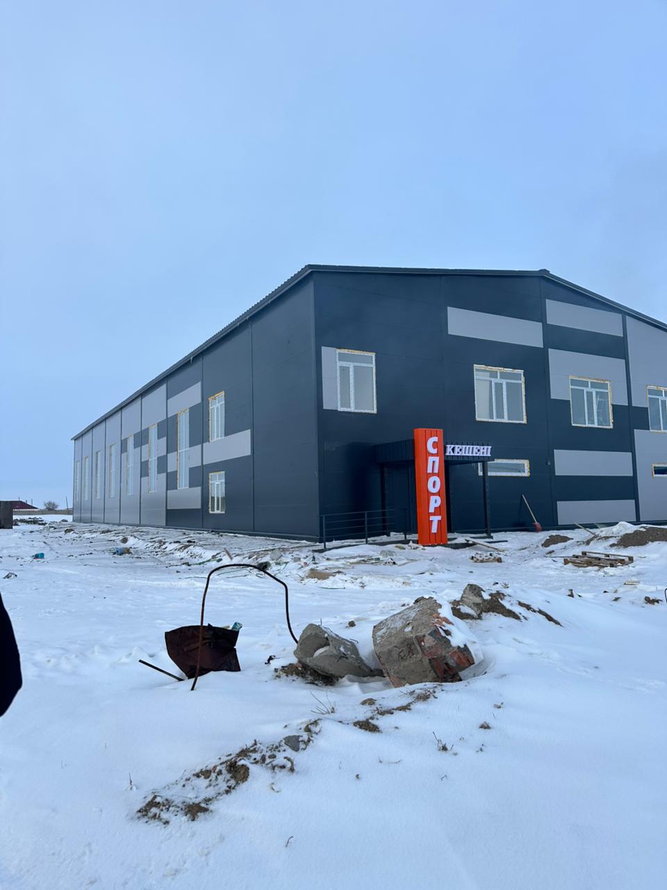 Жақын арада Кеншоқы ауыл округі, Нұра ауылында спорт кешені ашылғалы жатыр. Бұл деген жастарға, ауыл тұрғындарына өз денсаулығын қолға алып,жастардың, жасөспірімдердің  денесін шымыр етуге, спортпен айналысуға таптырмас мүмкіндік . Ауылымыздың әкімі Алмас Кулейменов мырза спорт кешенінің құрылысы қалай жүріп жатқанын  көріп, от жағатын орындарын тексеріп қайтты.