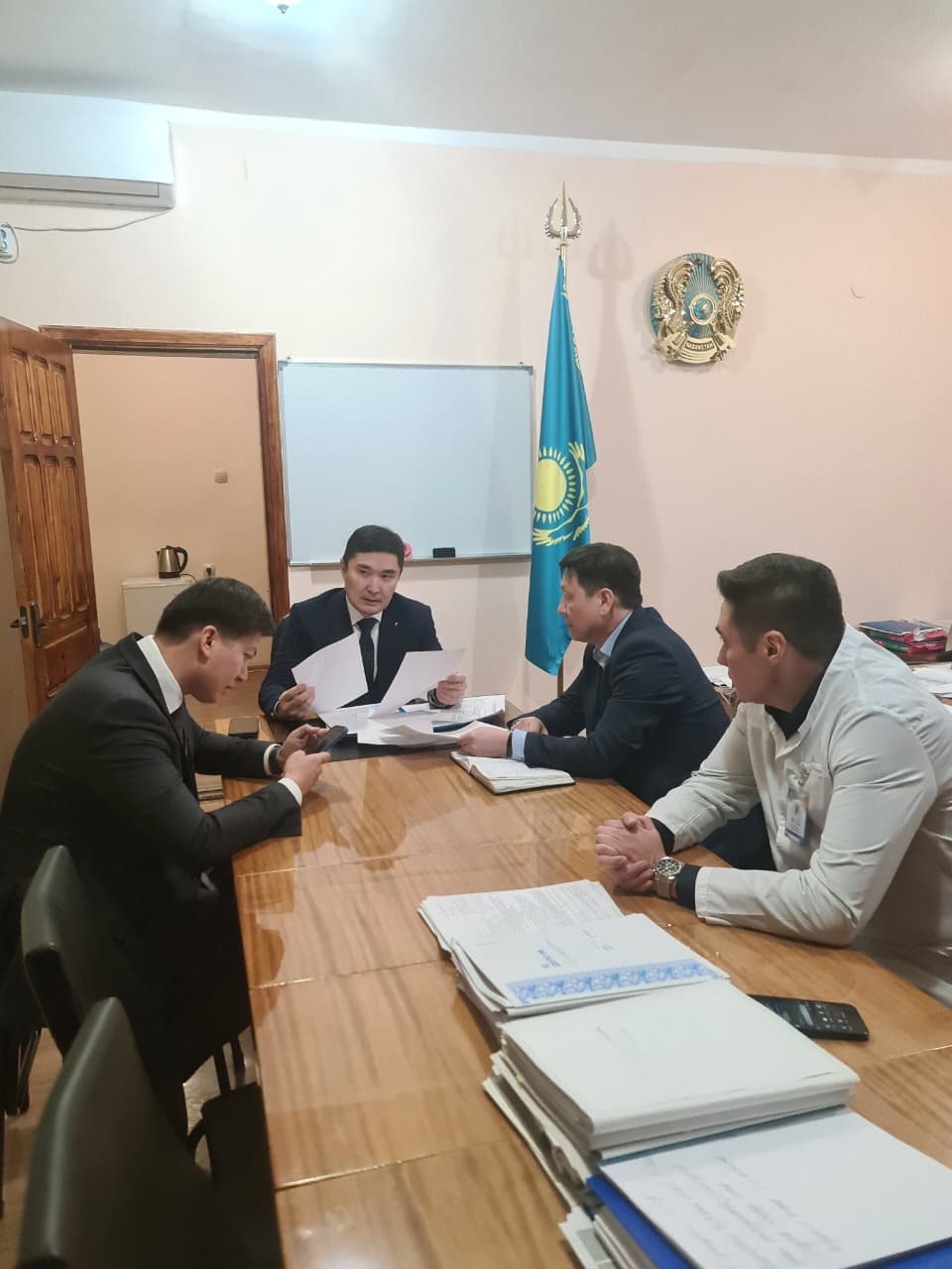 Денсаулық сақтау басқармасының басшысы Ермек Н.Е. және оның орынбасары Сайдангазин Д.Д. жұмыс сапарымен «Степногорск көпбейінді қалалық ауруханасына» барды.