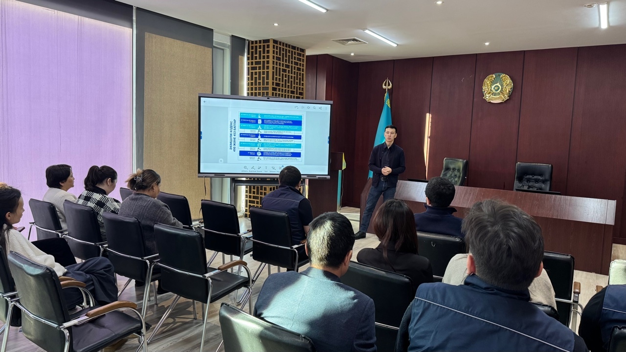 ГОСУДАРСТВЕННЫМ СЛУЖАЩИМ РАЗЪЯСНЕНЫ ПУТИ И ЗНАЧИМОСТЬ ПРОТИВОДЕЙСТВИЯ ДЕСТРУКТИВНЫМ РЕЛИГИОЗНЫМ ТЕЧЕНИЯМ