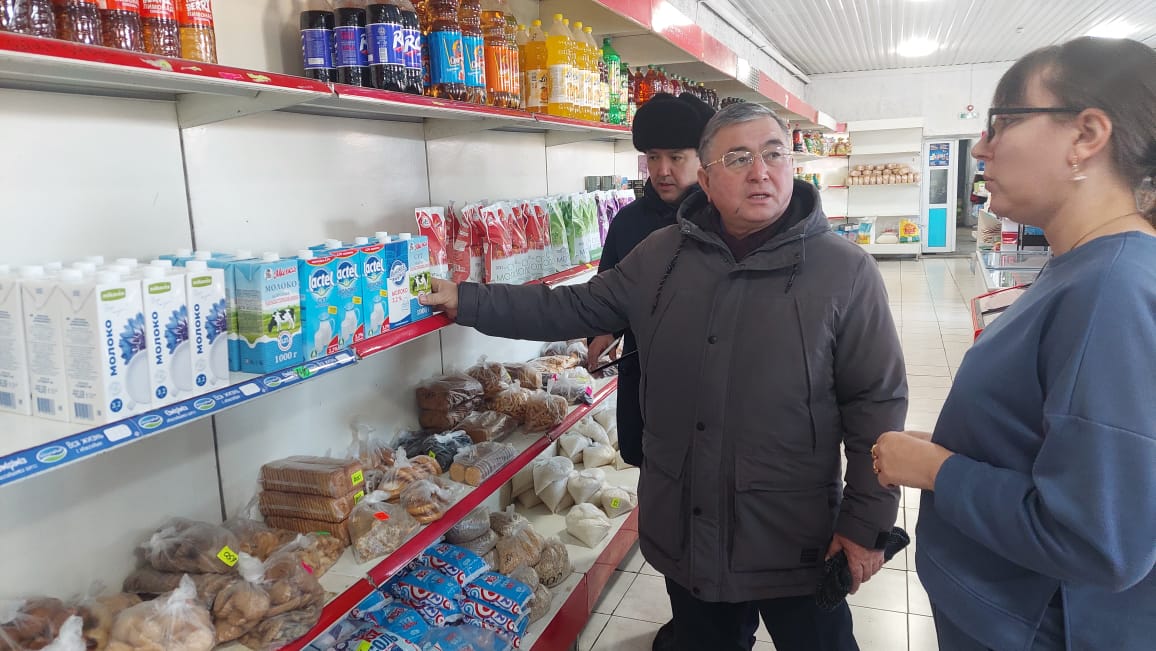 В поселке Ботакара проведён мониторинг цен на социально значимые продукты питания