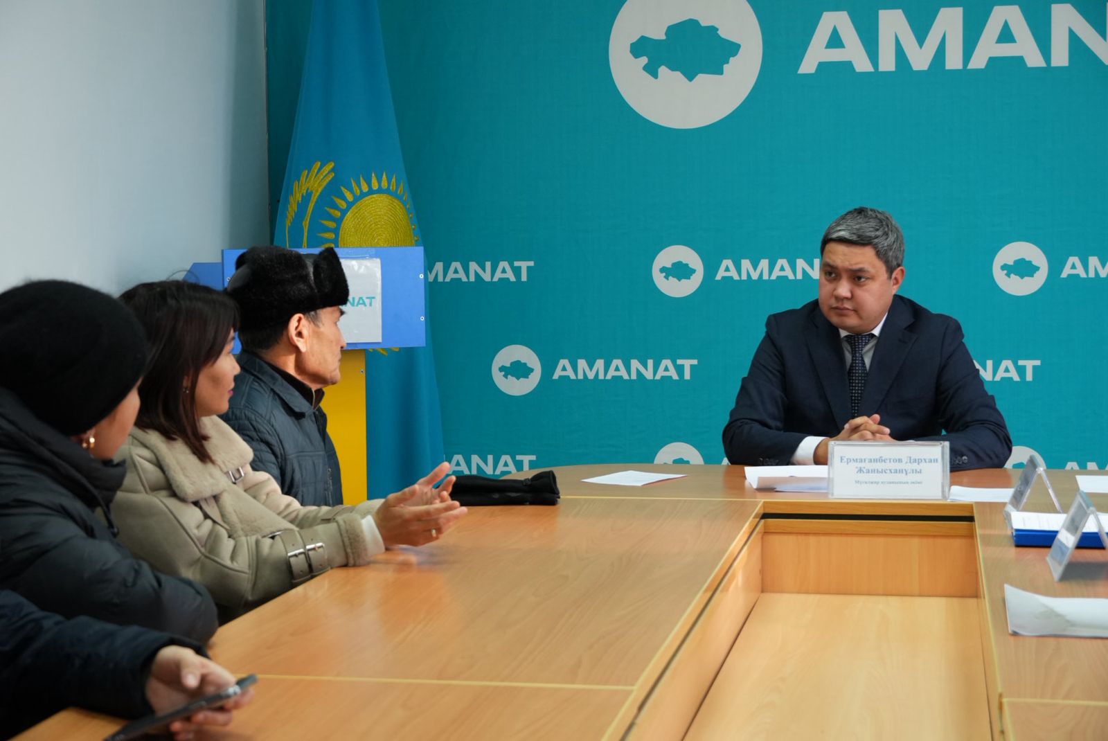 ВЫСЛУШАНЫ  ПРОБЛЕМЫ  ЖИТЕЛЕЙ