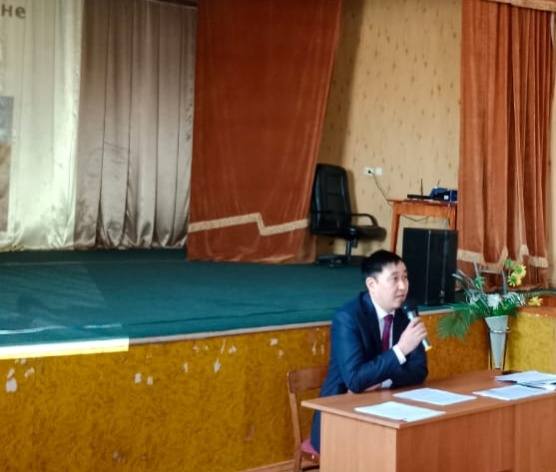 Отчётная встреча акима округа с населением