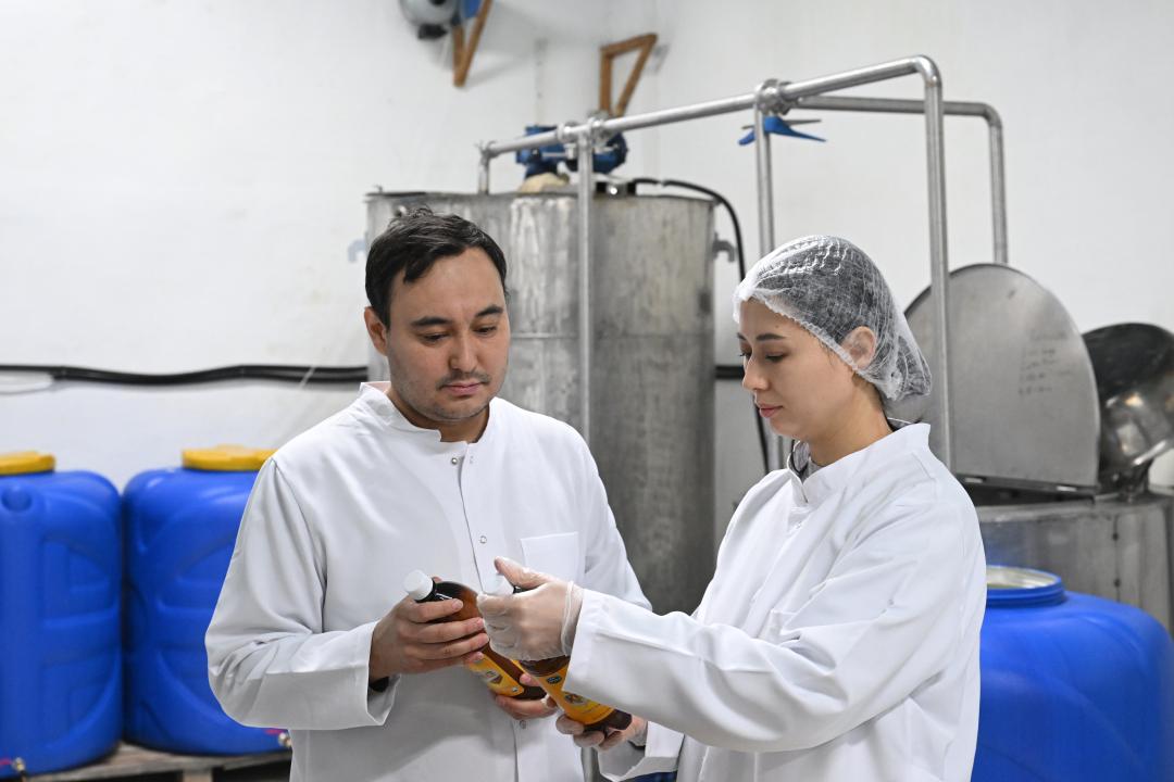 Ерлі-зайыптылар Мадияр мен Әйгерім