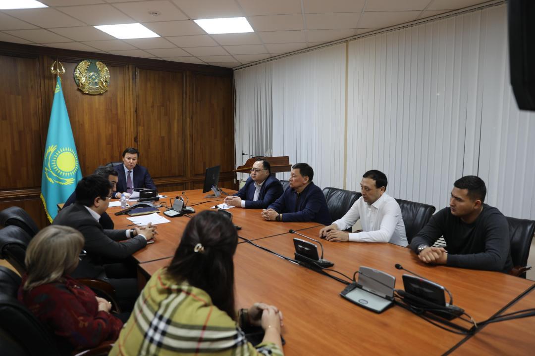 Галымжан Елеуов обозначил приоритеты по обеспечению устойчивых поставок продовольствия в условиях непогоды