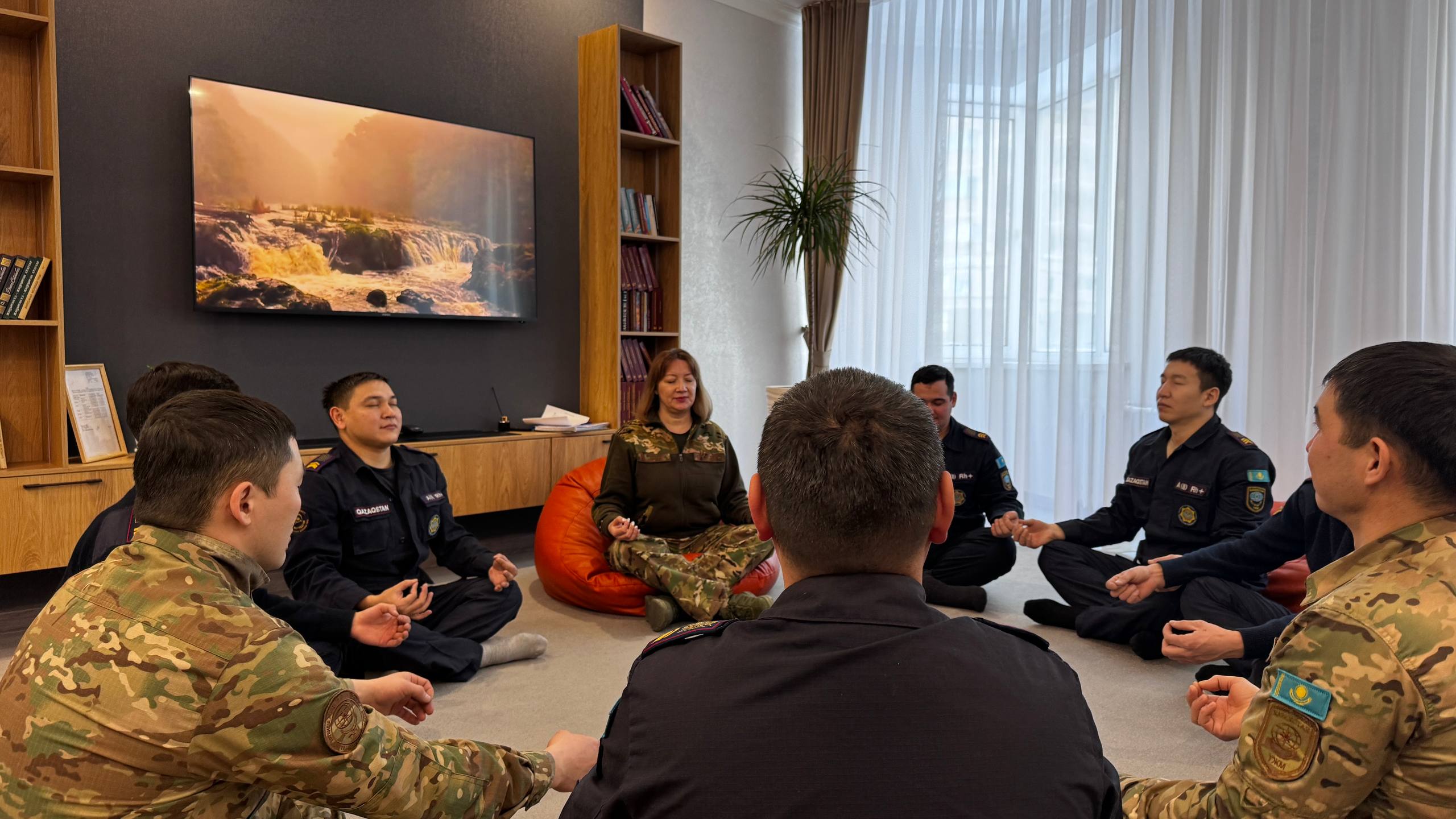 Ценности, которые спасают жизни: психологи провели тренинг для пожарных