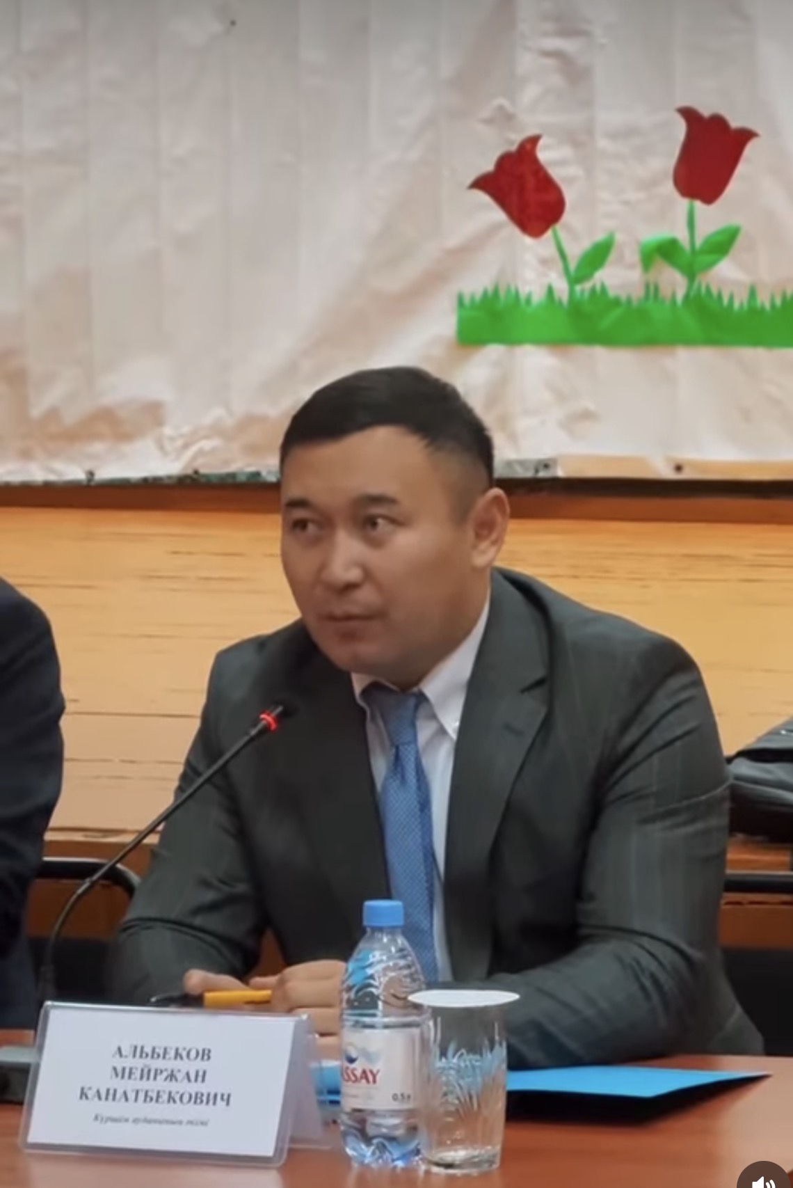 Күршім  ауданының  әкімі  М.Альбековтың  Абай  ауылдық  округі  тұрғындарымен  кездесуі