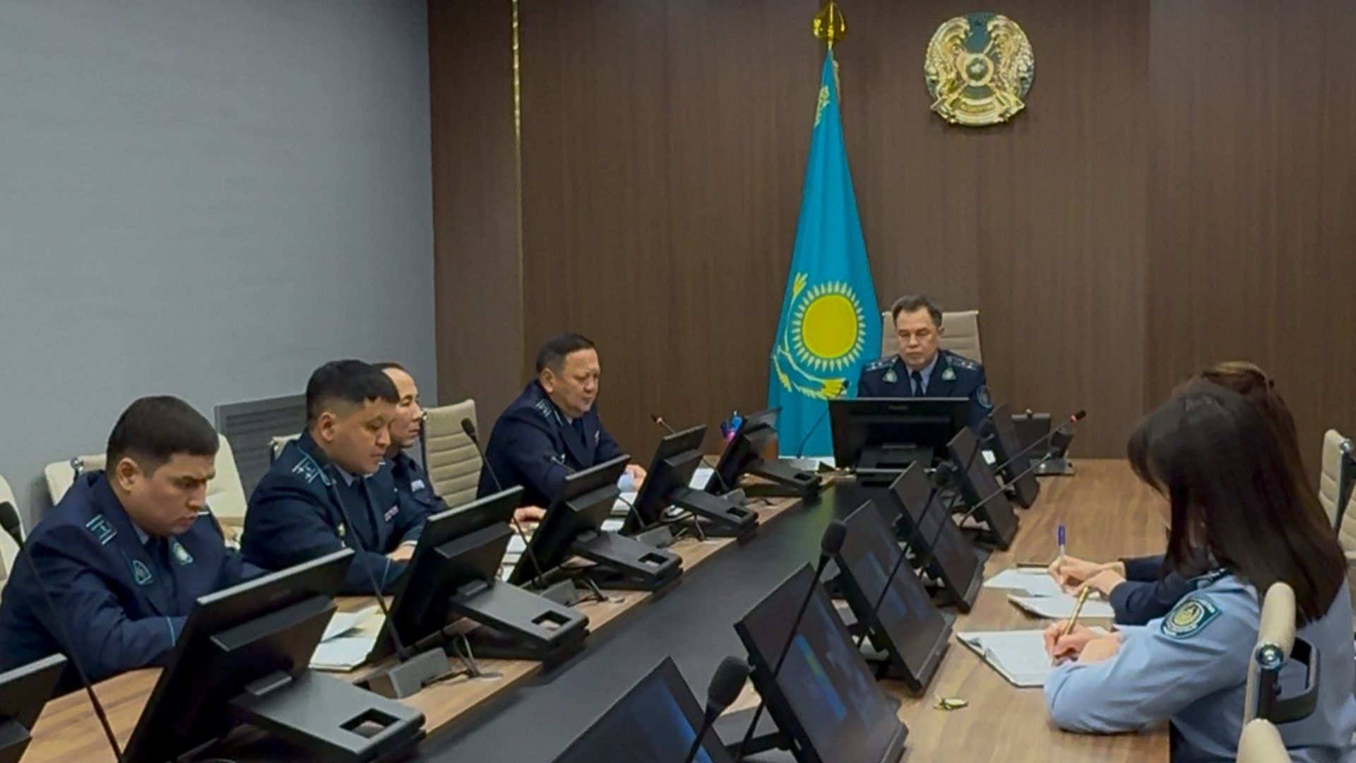 ӘР АЗАМАТТЫҢ МӘСЕЛЕСІ МАҢЫЗДЫ: АЛМАТЫ ОБЛЫСЫ ПОЛИЦИЯСЫНДА КЕЗЕКТІ АЗАМАТТАРДЫ ҚАБЫЛДАУ ӨТТІ