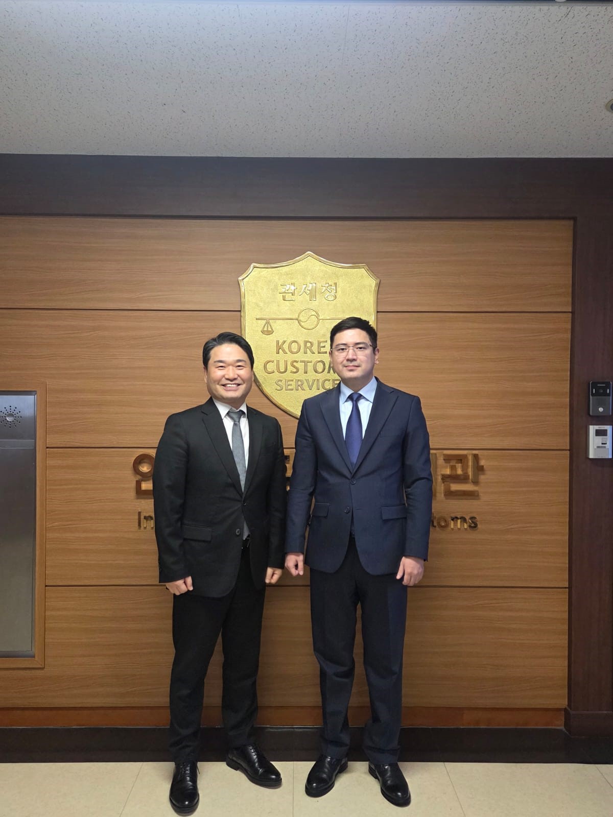 ҚР ҚМ МКК өкілі Инчхон әуежайы  кеденінің директорымен кездесті