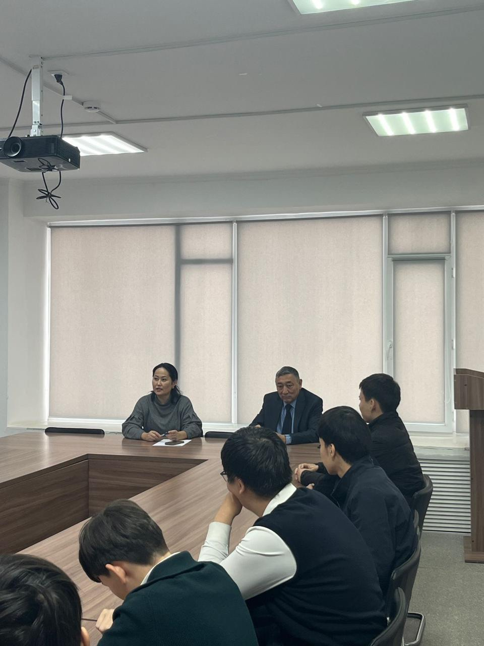 Шахмардан Есенов атындағы колледж студенттері арасында су ресурстары саласындағы мамандық бойынша кеңес беру