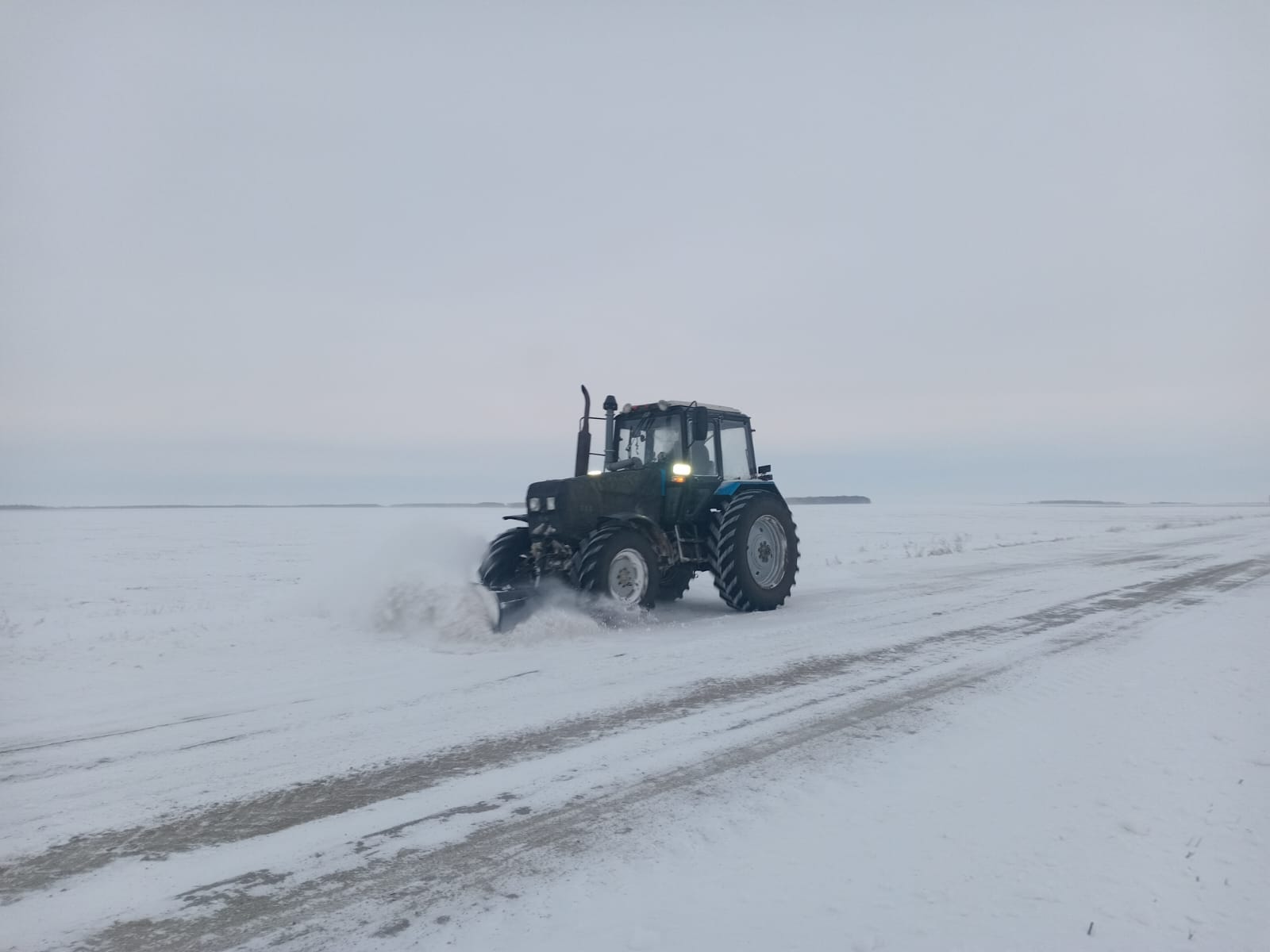 Чистка дороги от села Пресноредуть до республиканской трассы, 12 км