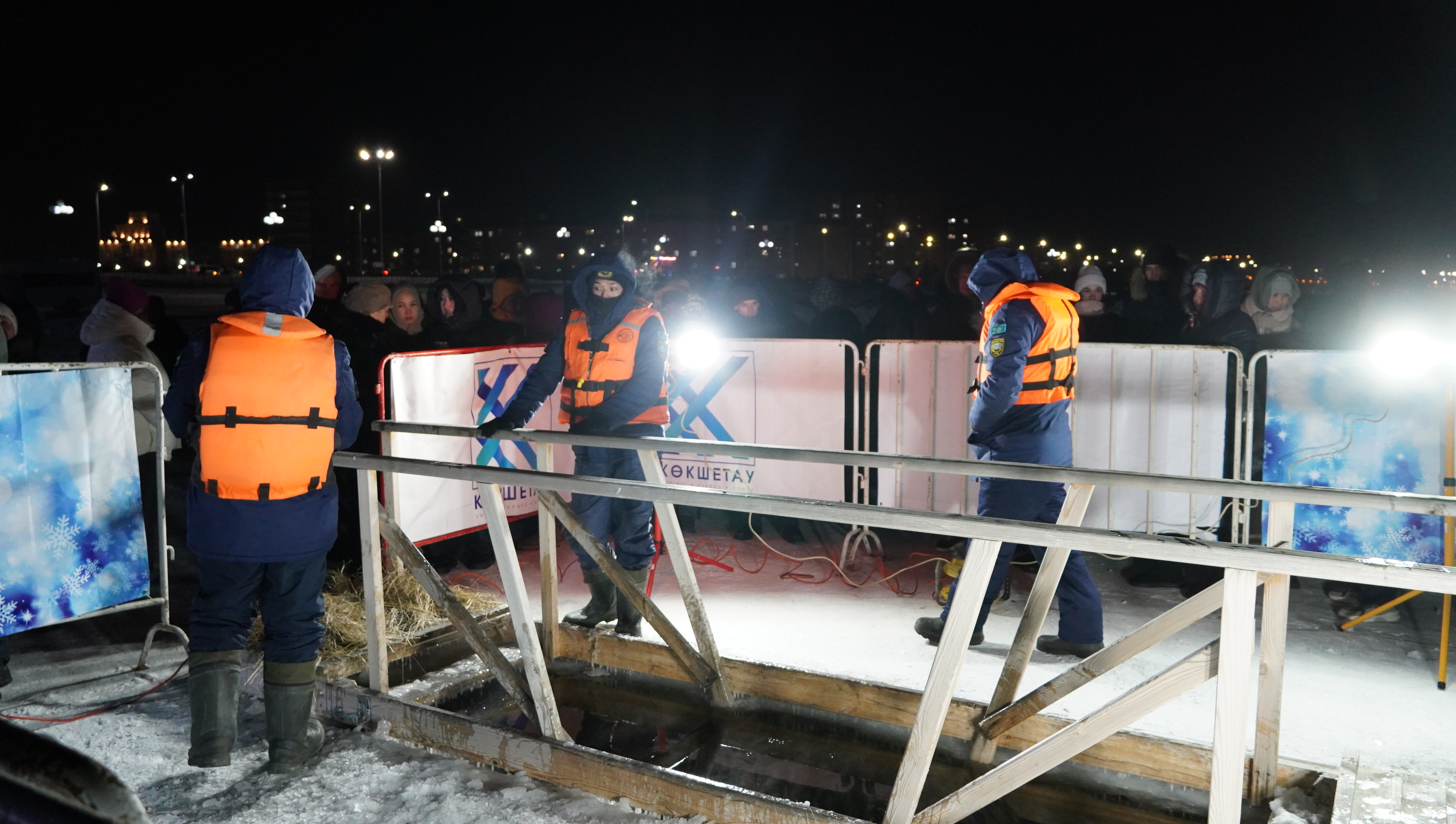 Крещенская ночь под защитой спасателей