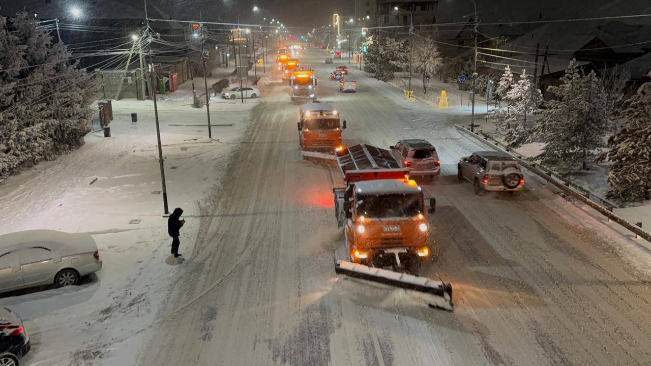 Очистка дорог и противогололёдные работы в районе ведутся круглосуточно