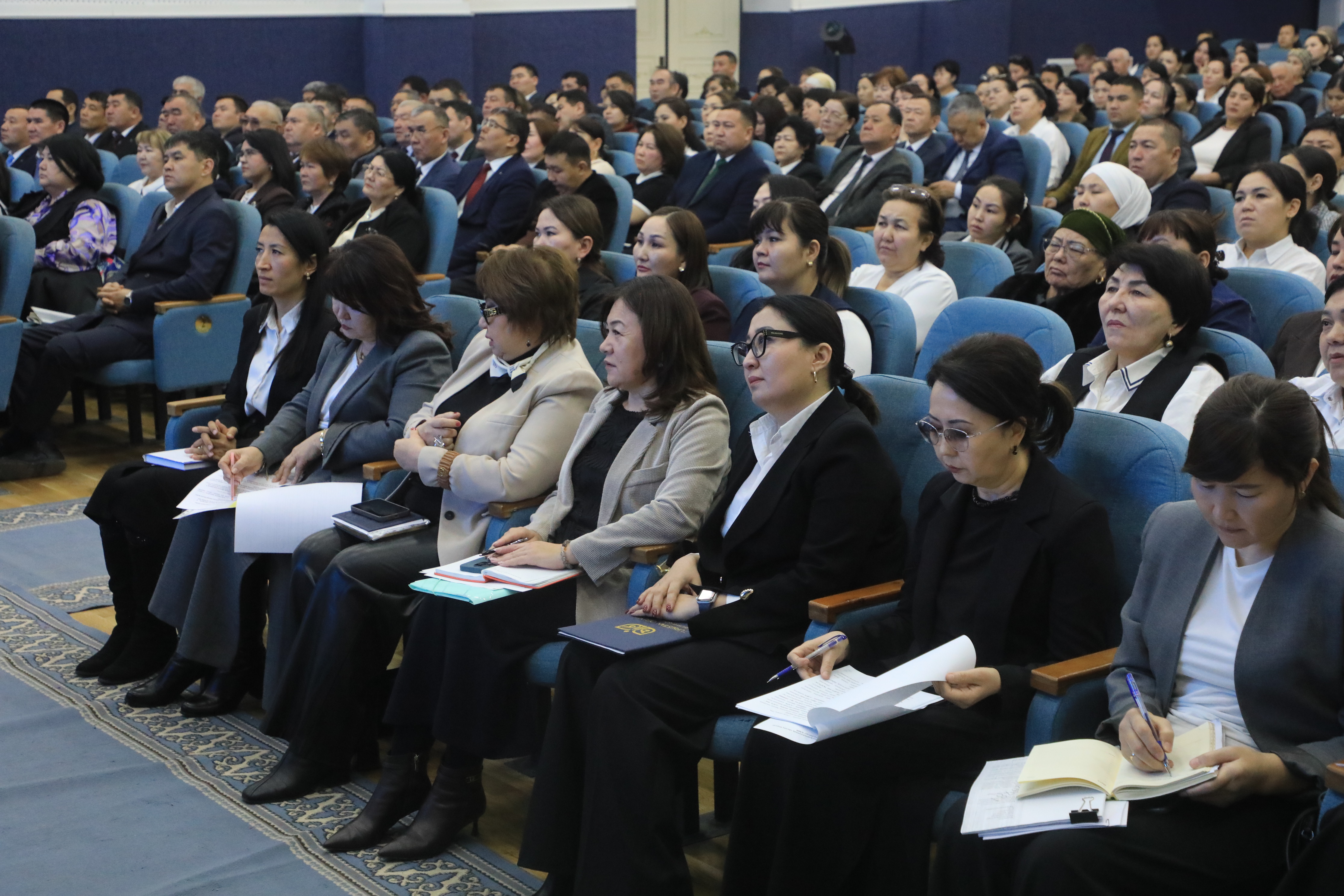 В САРЫАГАШЕ ОПРЕДЕЛЕНЫ ОСНОВНЫЕ НАПРАВЛЕНИЯ СОВЕРШЕНСТВОВАНИЯ СИСТЕМЫ ОБРАЗОВАНИЯ