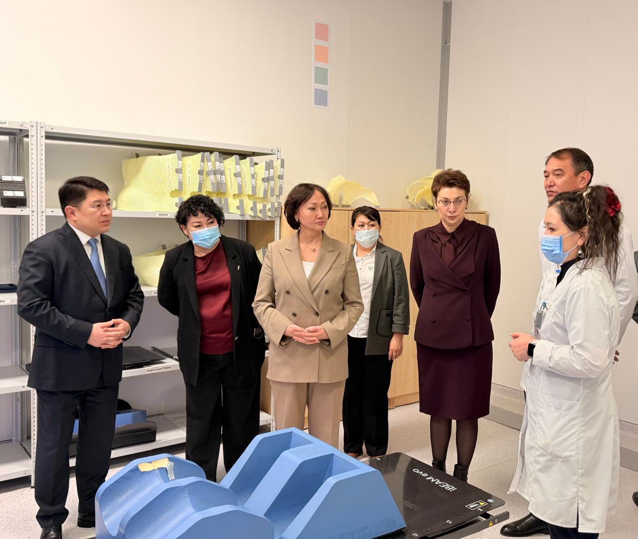Вице-министр здравоохранения посетила Жамбылский областной центр онкологии и хирургии