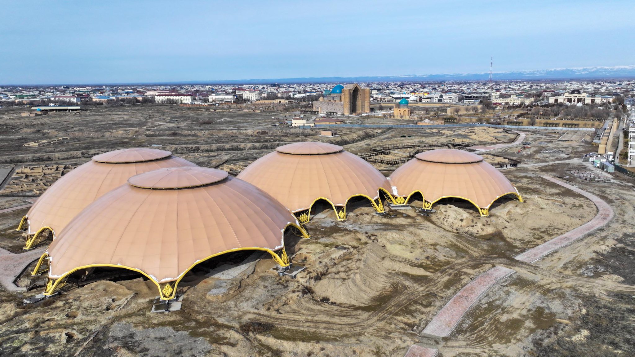 ТУРКЕСТАН: ОБСУДИЛИ ВОПРОСЫ БЛАГОУСТРОЙСТВА ТЕРРИТОРИИ ГОРОДИЩА КУЛЬТОБЕ