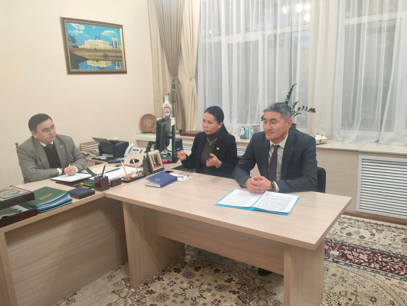 В Управлении внутренней политики прошёл семинар по служебной этике для государственных служащих.