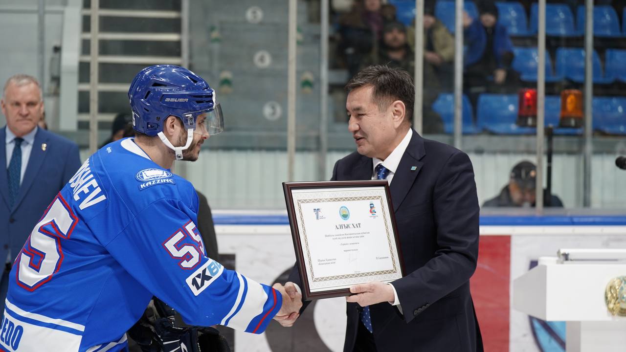 Облыс әкімі «Торпедо» хоккейшілерін марапаттады