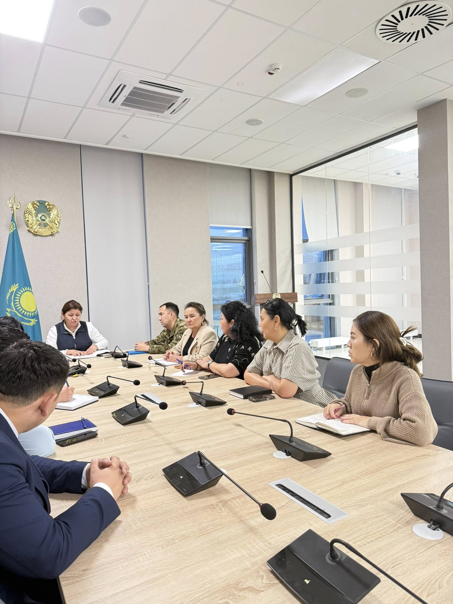 КРУГЛЫЙ СТОЛ.