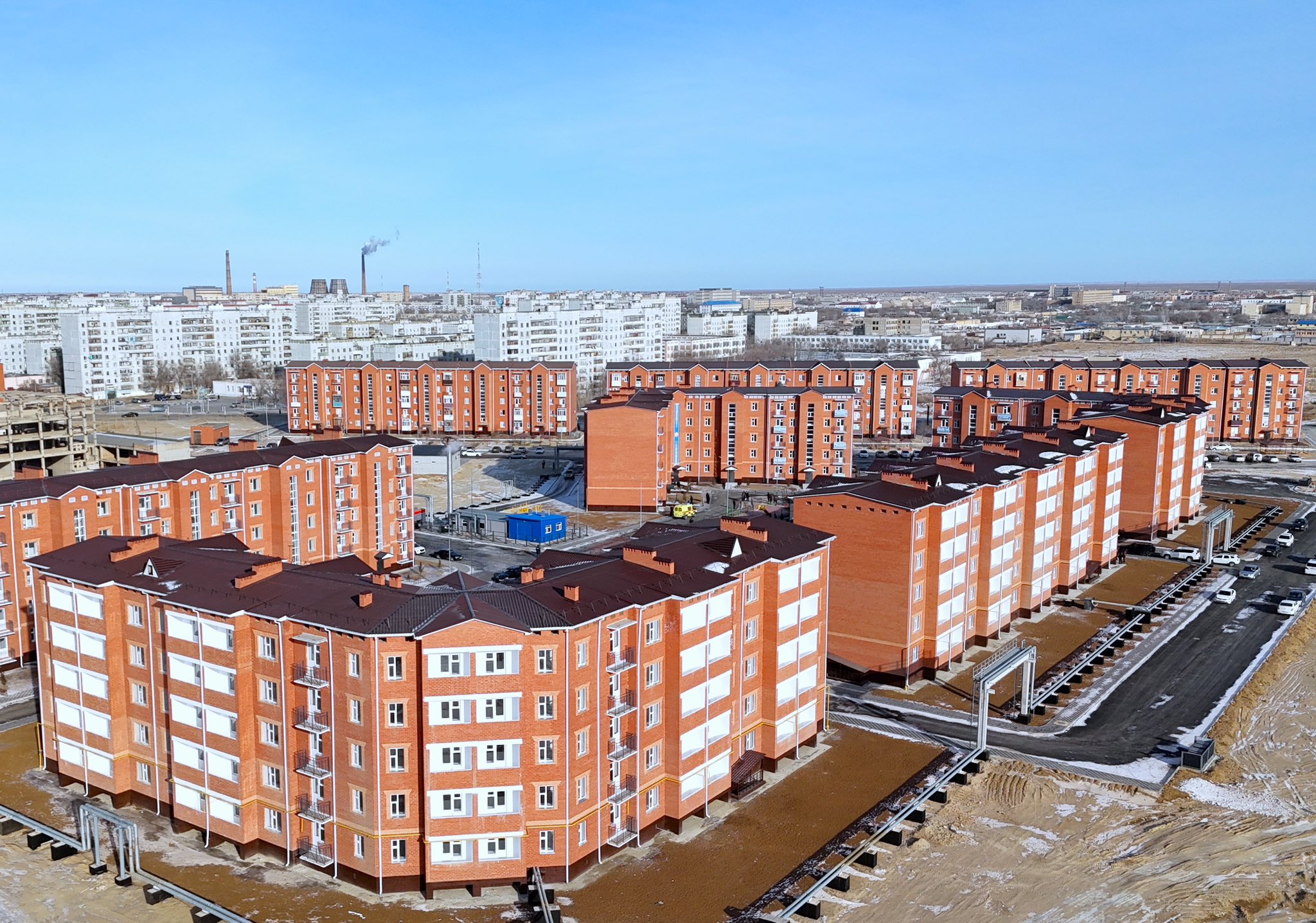 ЖИТЕЛЯМ ГОРОДА БАЙКОНУР БЫЛИ ПЕРЕДАНЫ 5 ЖИЛЫХ ДОМОВ НА 250 КВАРТИР