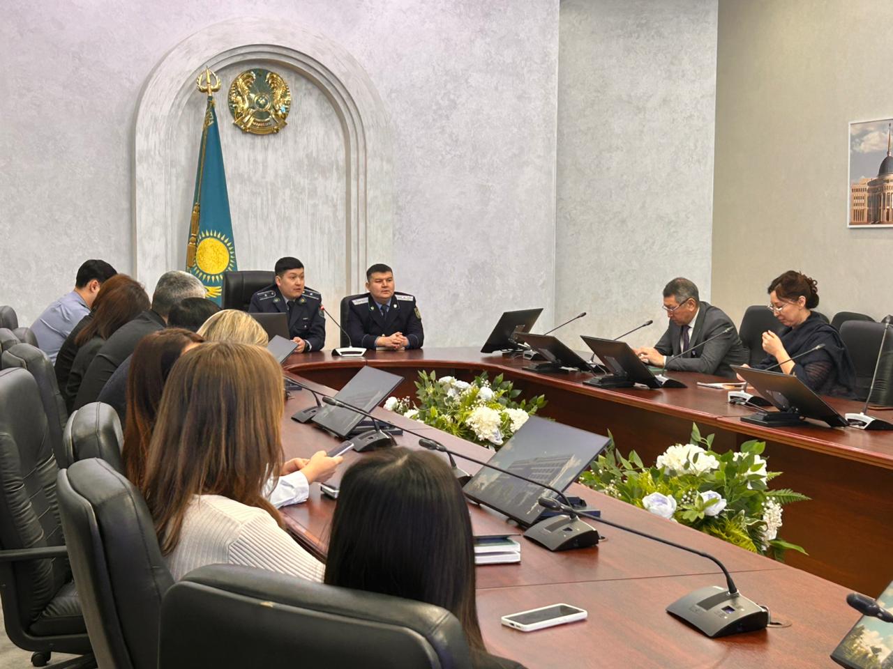 2026 жылғы 22 қаңтарда облыс әкімдігінде интернет-алаяқтықтың алдын алу мәселелеріне арналған полиция органдары мен прокуратура өкілдерімен кездесу өтті