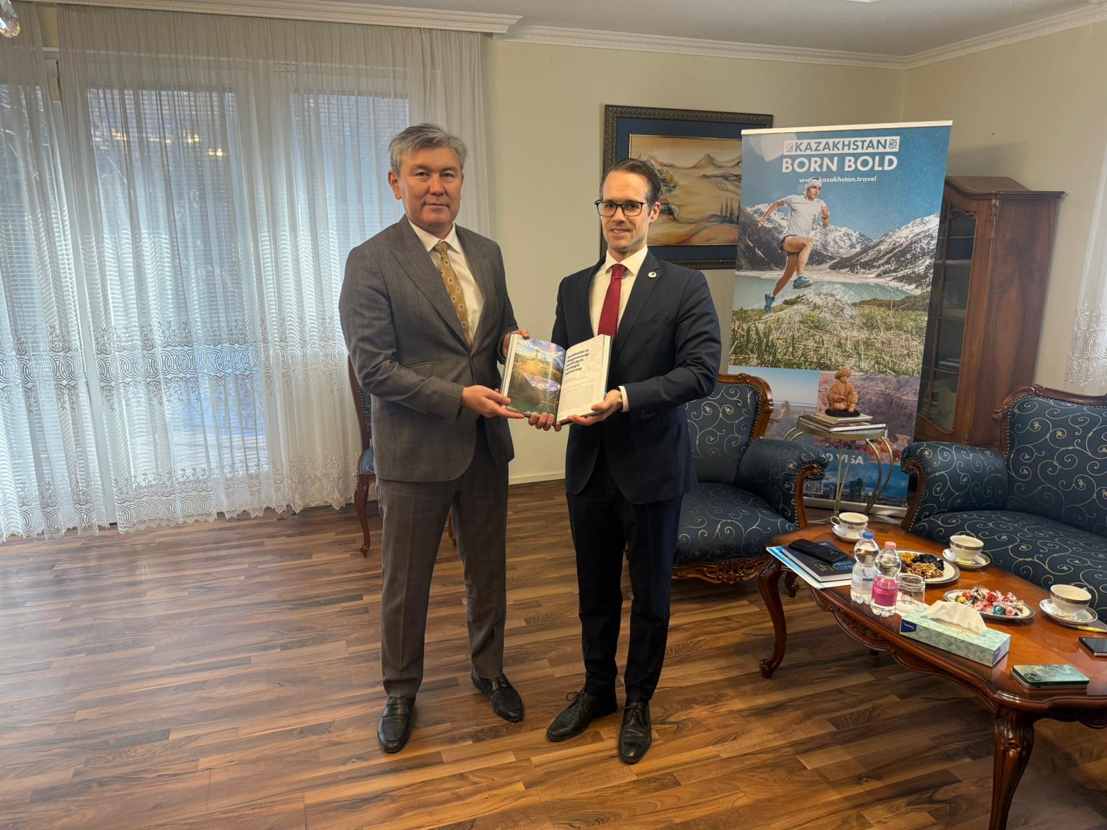 Мажарстандық талдау орталықтармен байланыстар нығая түсуде