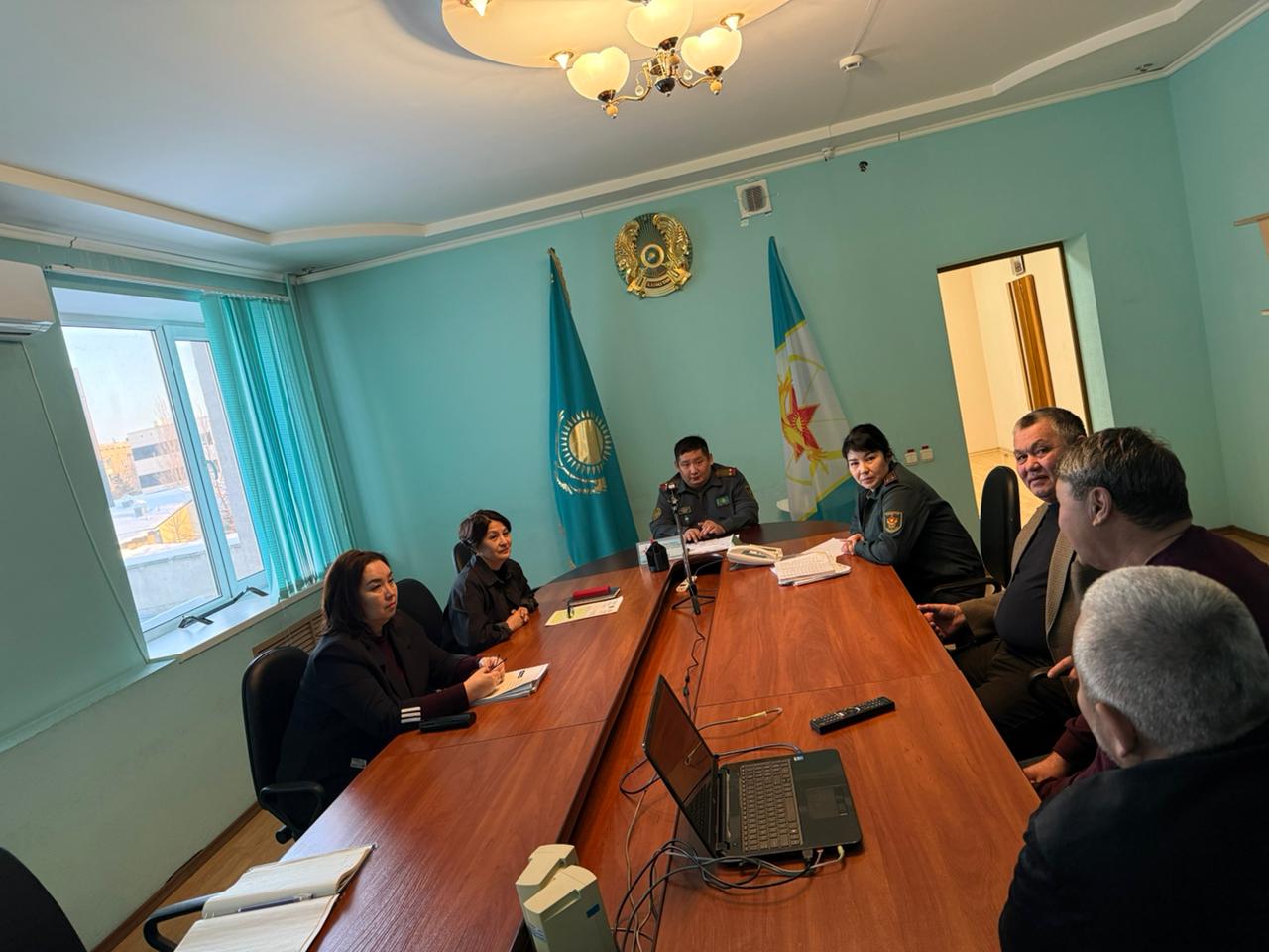 Дөңгелек үстел