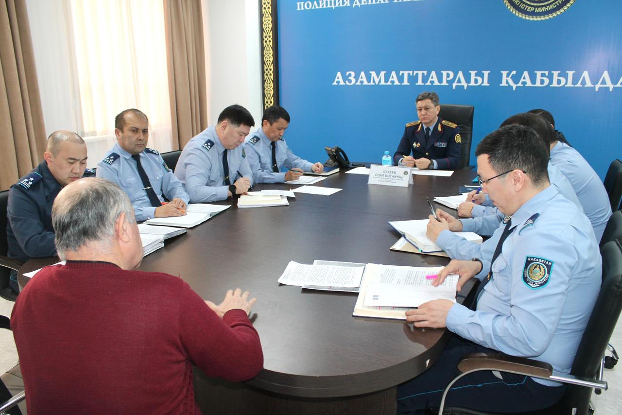 Департамент бастығы Оңал Бекеев азаматтарды жеке қабылдады