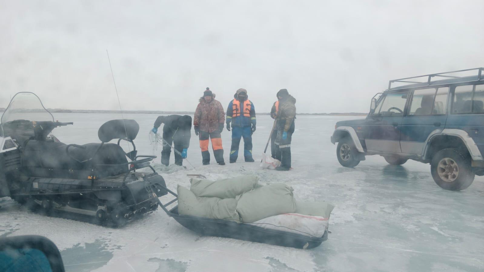 Бухту Бертыс на озере Балхаш очистили от 6 километров браконьерских сетей