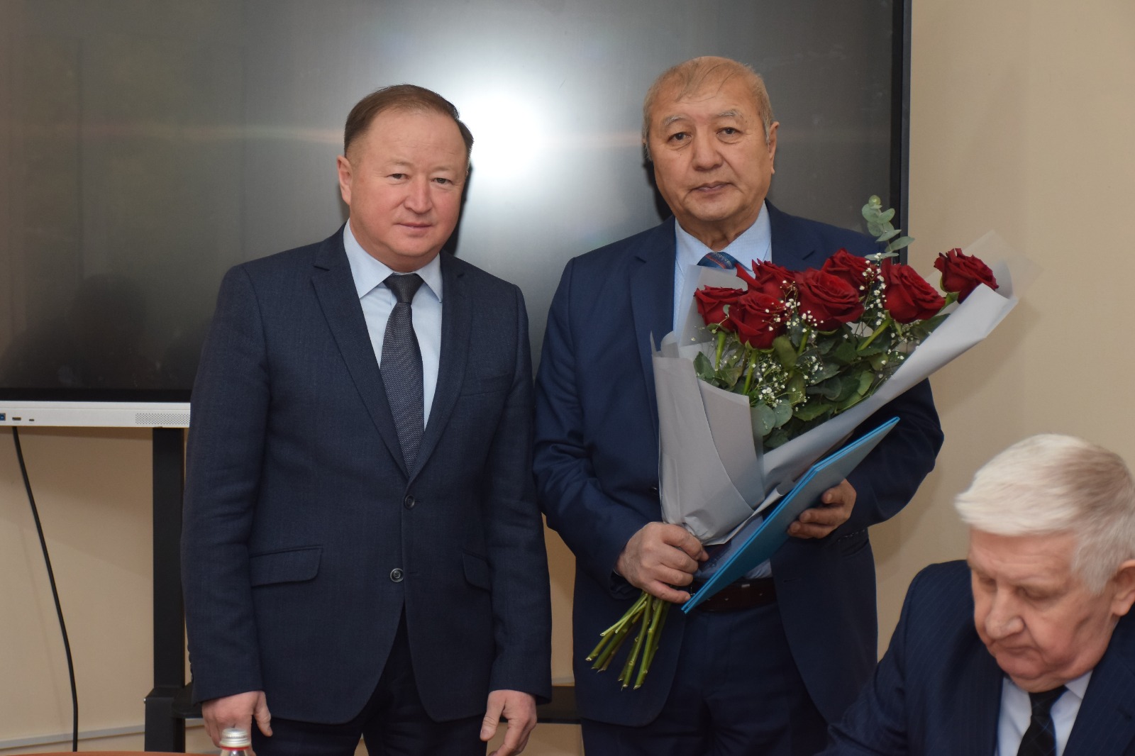 В Кызылжарском районе проводили на заслуженный отдых председателя Совета ветеранов