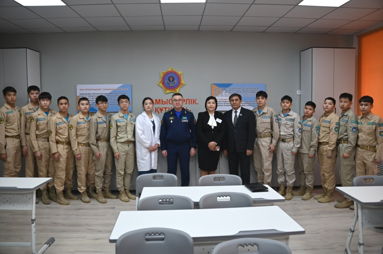 Ашық диалог: Қорғаныс министрінің орынбасары қоғам өкілдерімен өзекті мәселелерді талқылады