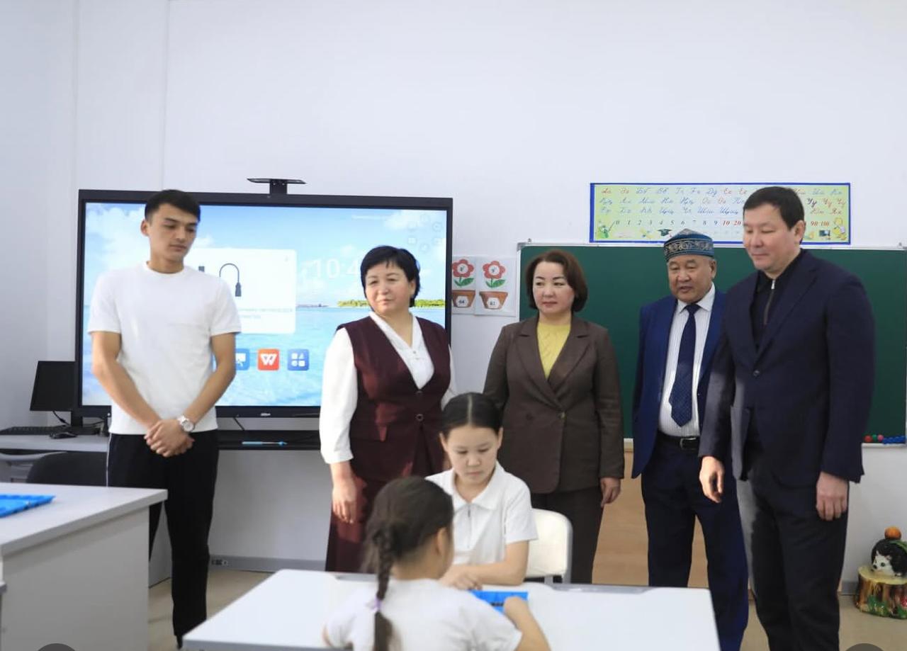 Глава региона побывал в средней школе №15 имени И. Есенберлина.