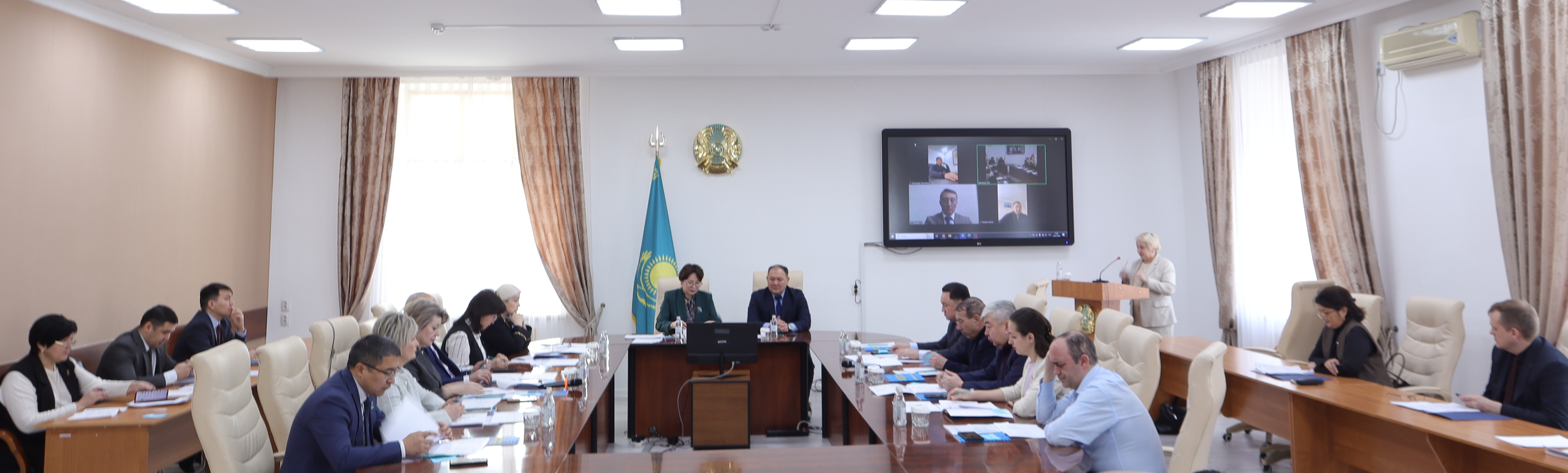 Состоялась внеочередная сессия