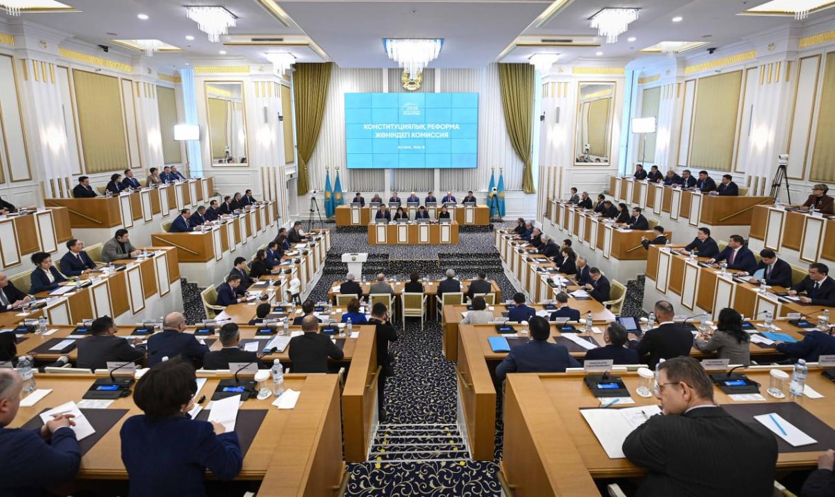 Конституциялық комиссия түзетулер жобасын талқылауға кірісті